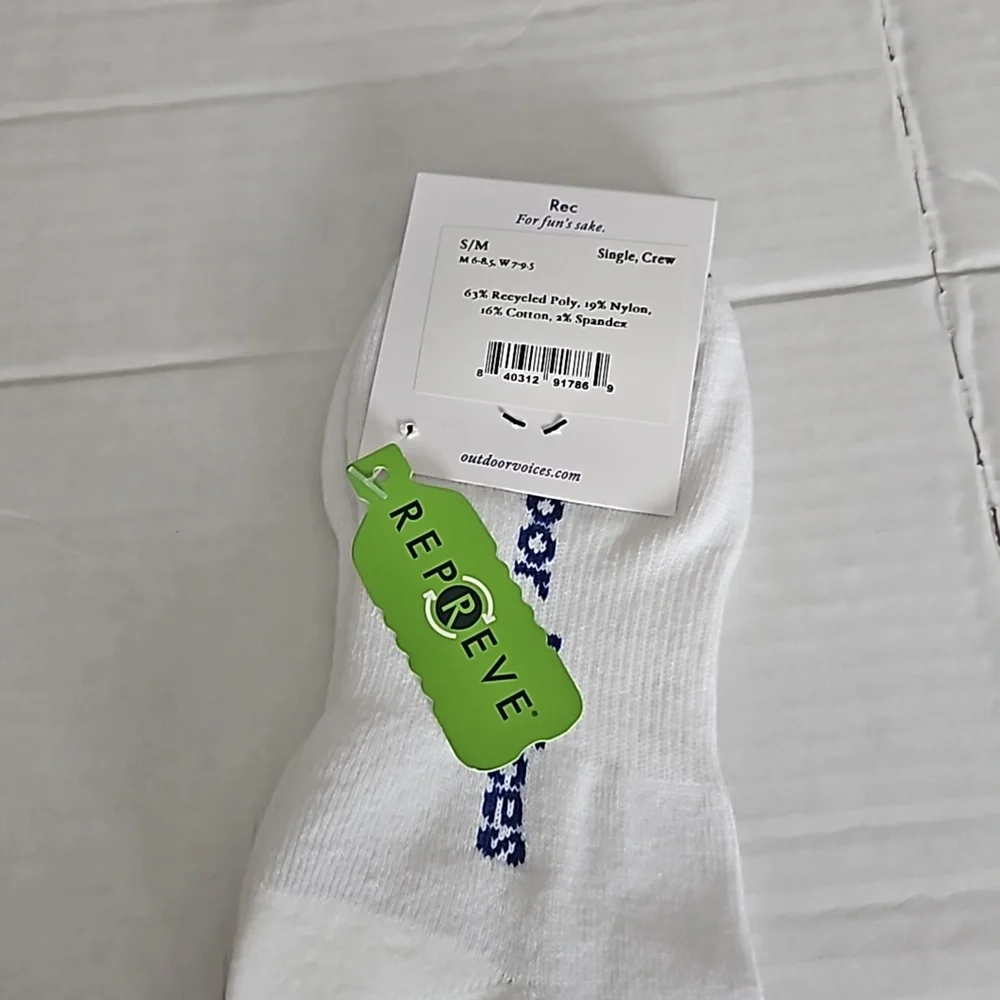 Outdoor Voices Graphic Crew Socks, S/M, classic crew, NWT,White